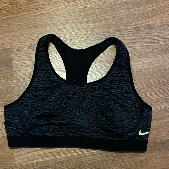 Nike Sports Bra - Picture 1 of 5